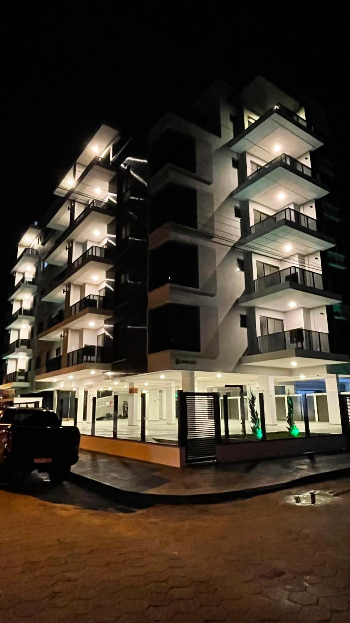 Novissimo! Charmoso E A 3 Minutos A Pe Da Praia Governador Celso Ramos Exterior photo